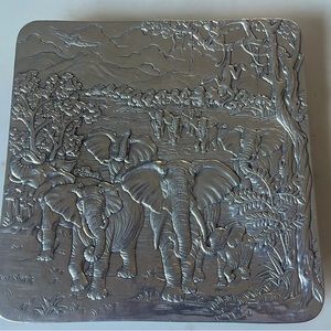 Arthur Court Family of Elephants 1993 Vintage Plate